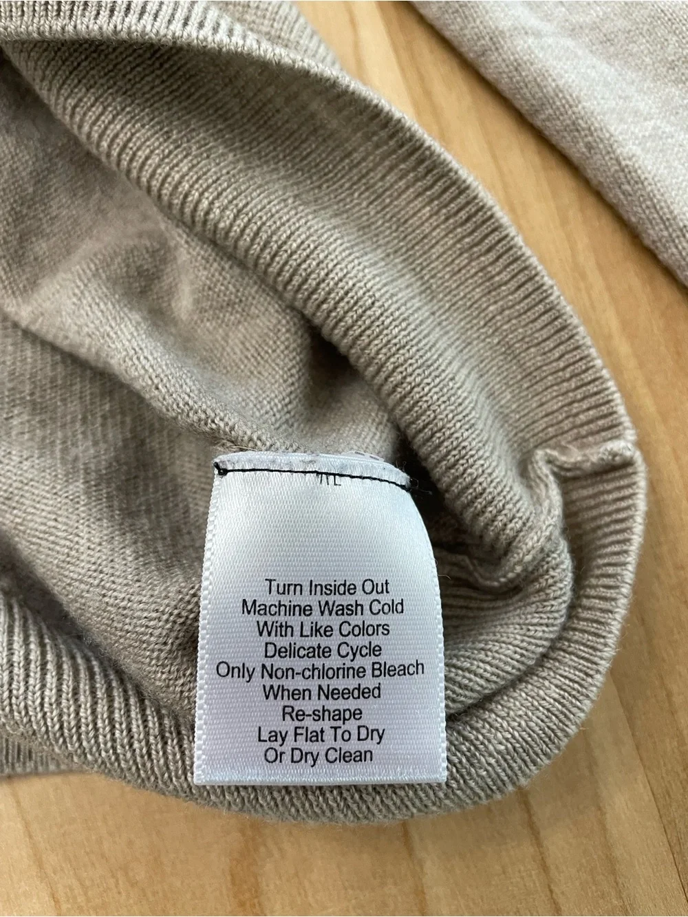Jos. A. Bank Men’s Large Oatmeal 100% Merino Wool Quarter Zip Sweater